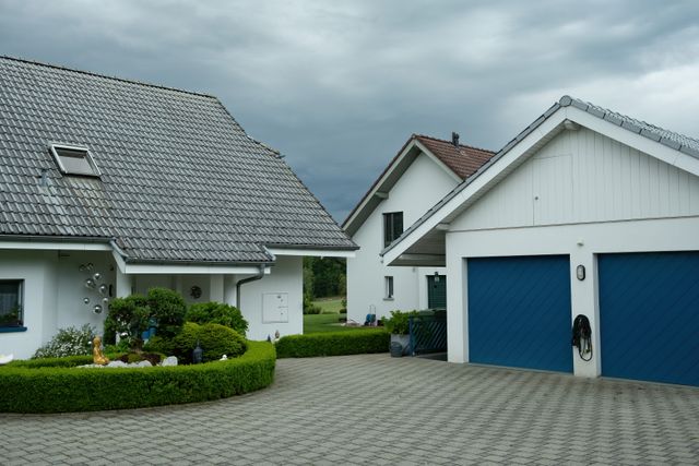 How to Perform a 10-Minute Annual Garage Door Safety Inspection?